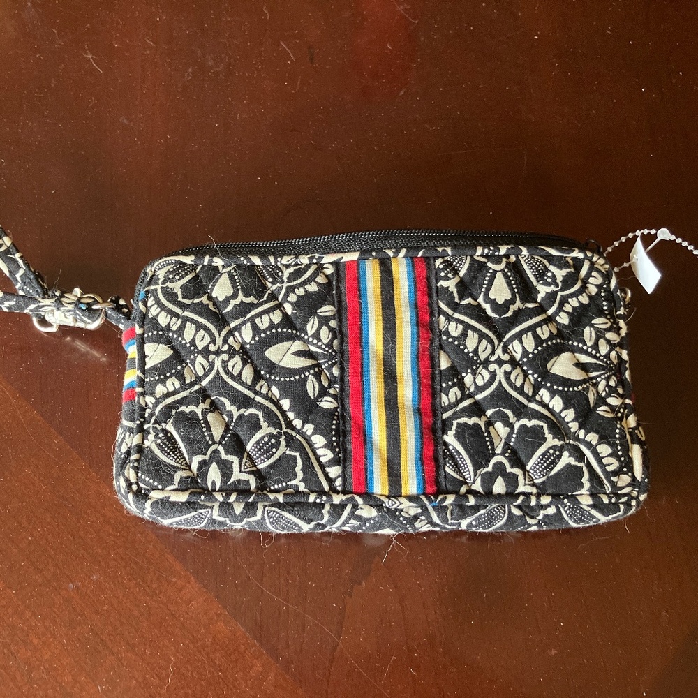 NWT Vera Bradley Zippered Black Wristlet